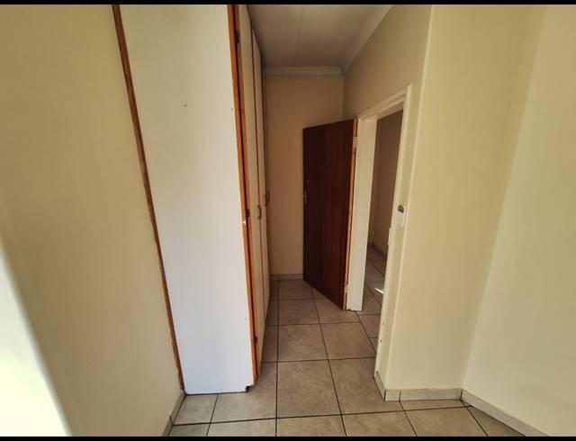 3 BEDROOM TOWNHOUSE FOR SALE IN VANDERBIJLPARK SE 3